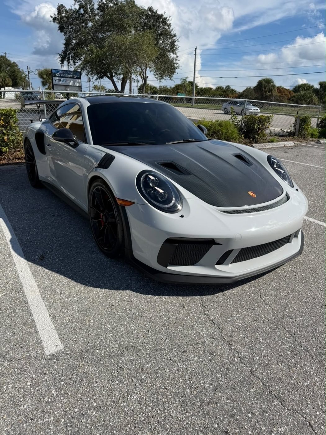 Porsche 911 GT3 RS carbon hood