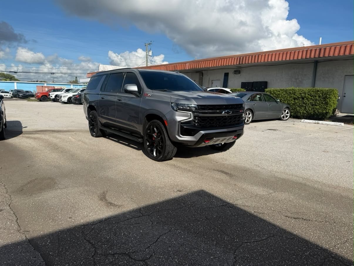 Chevy Tahoe exterior
